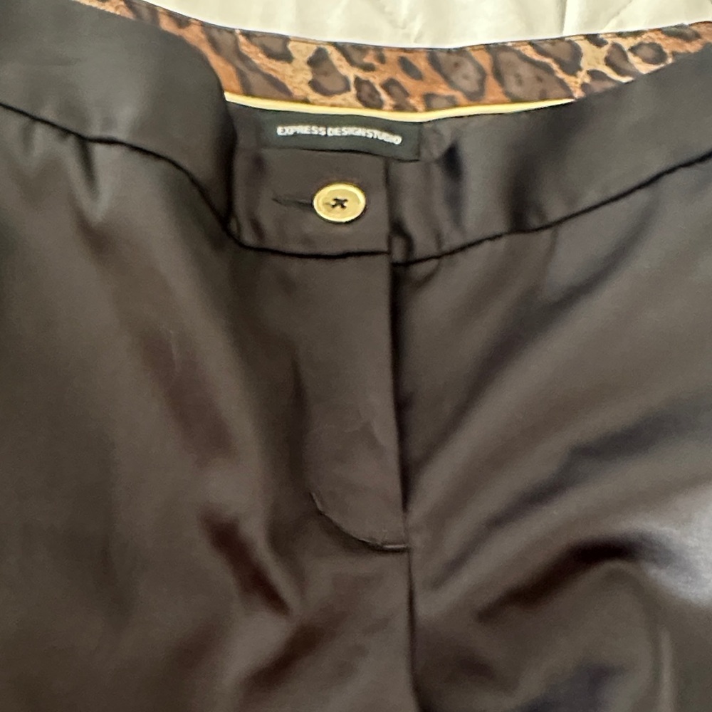 Express Design Studio Dressy Black Women's Shorts Satin-like Size: 6